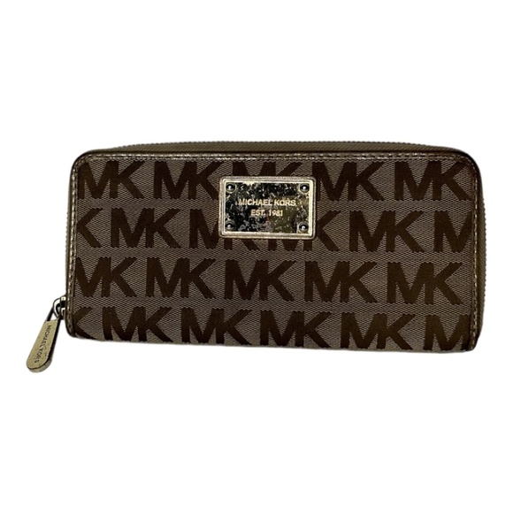 Michael Kors Brown Monogram Continental Wallet SOLD AS IS‎ - Picture 1 of 4
